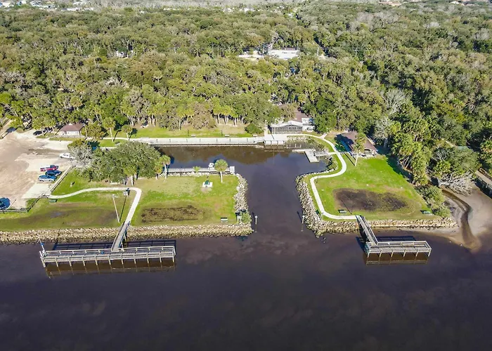 Ocean Front Flagler Beach Sleeps 5 People
