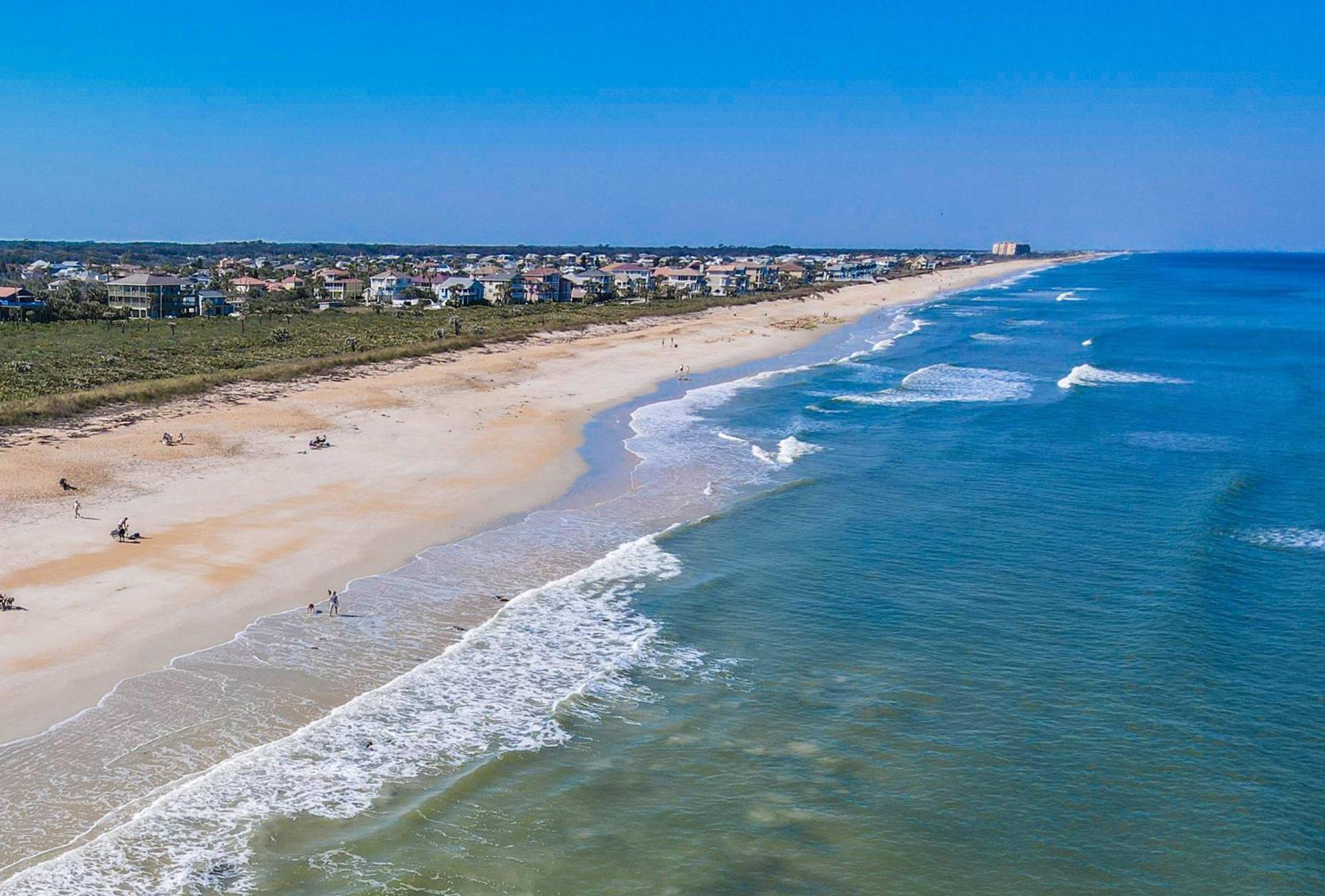 Ocean Front Flagler Sleeps 5 People Apartment